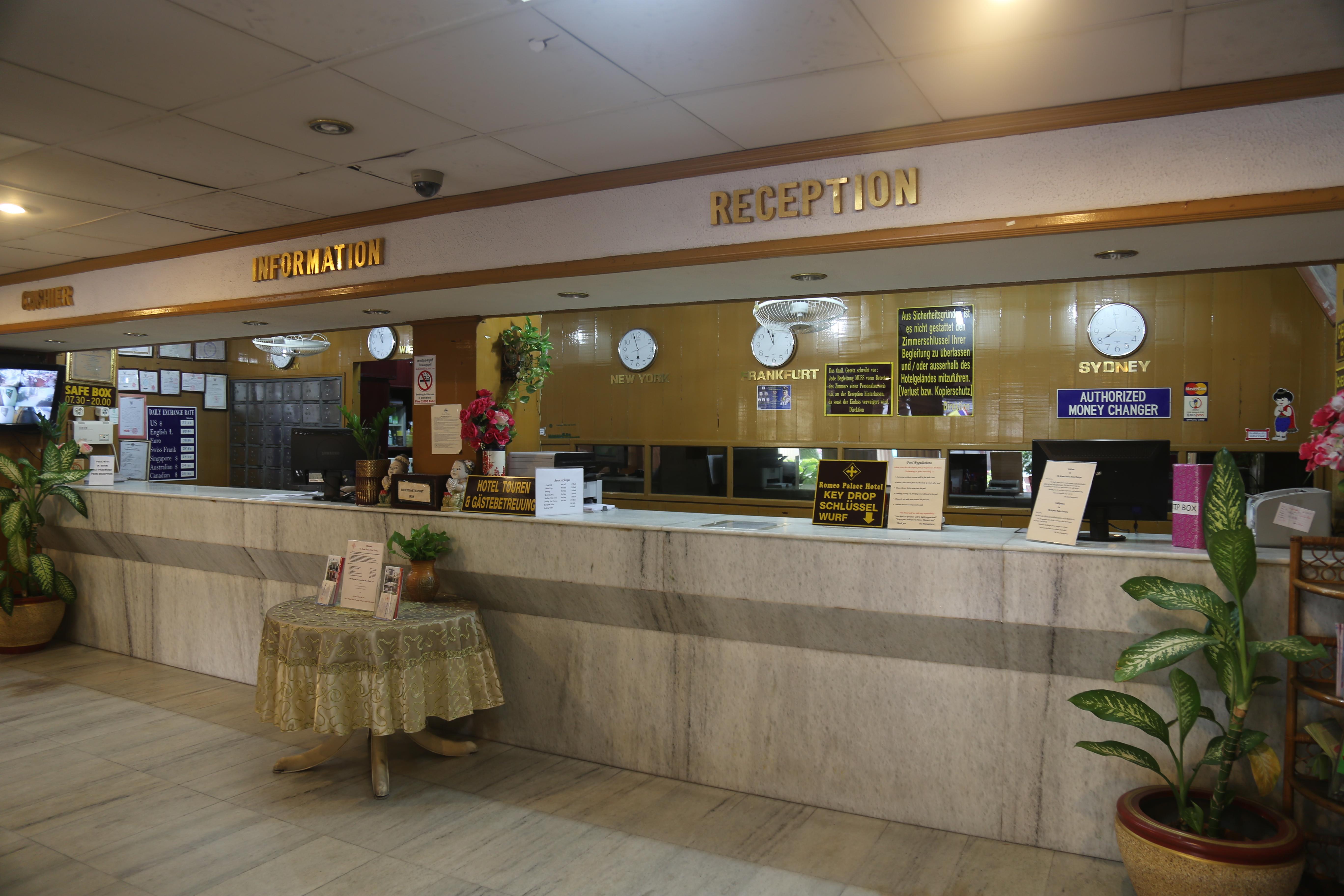 Hotel Romeo Palace Pattaya Bagian luar foto