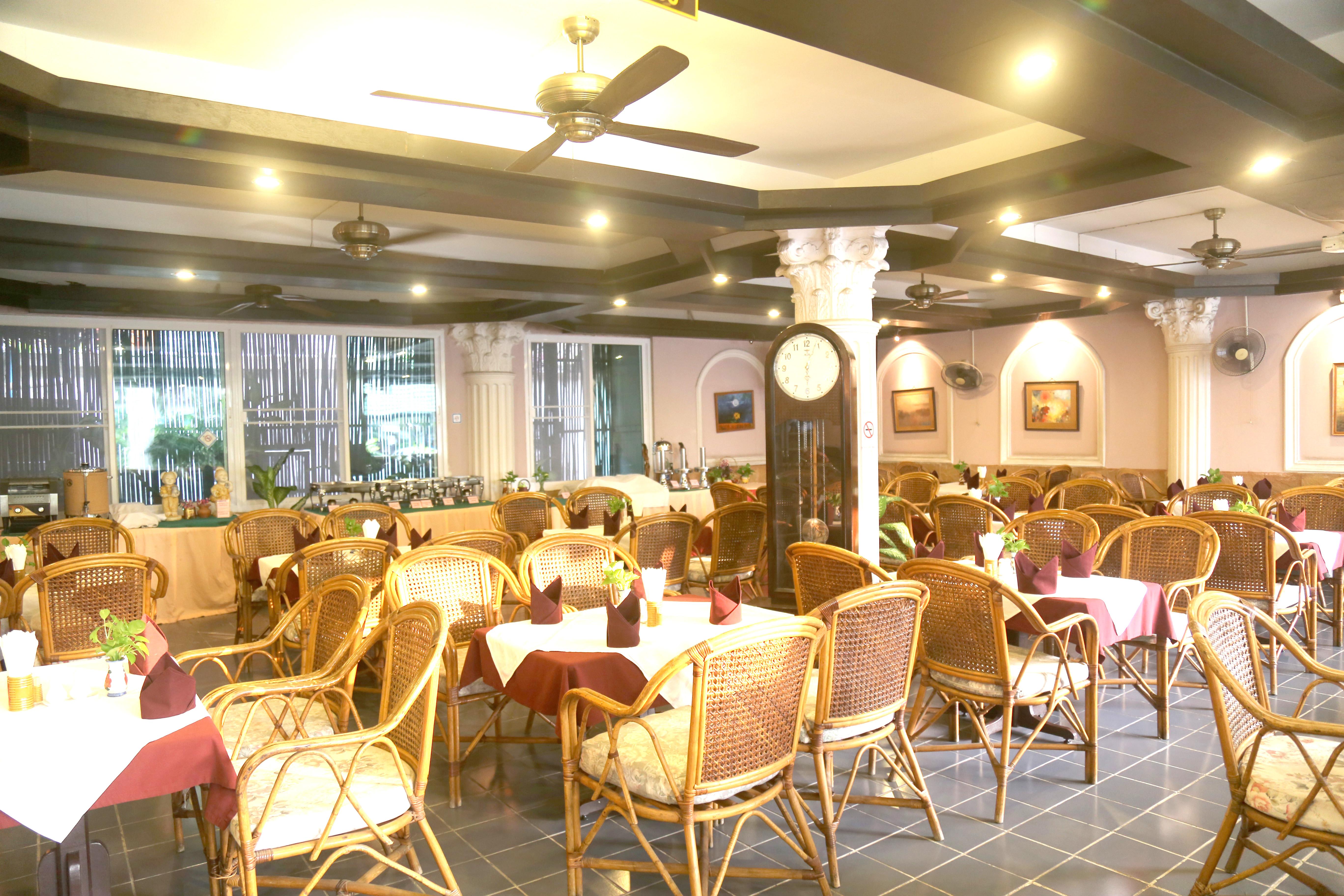 Hotel Romeo Palace Pattaya Bagian luar foto