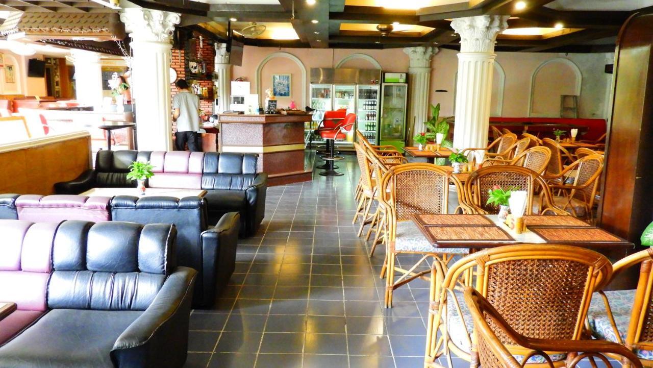 Hotel Romeo Palace Pattaya Bagian luar foto